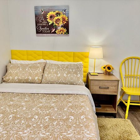 Private Room With Shared Bathroom On The 1St Floor 10 Minutes Walk To University Of Washington سياتل المظهر الخارجي الصورة