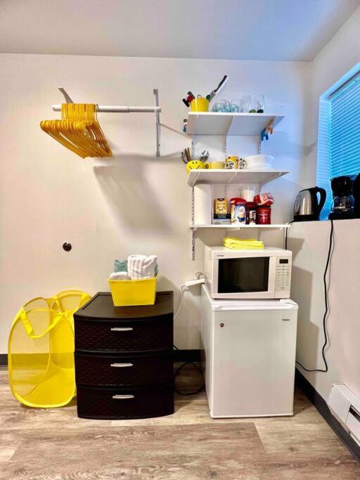 Private Room With Shared Bathroom On The 1St Floor 10 Minutes Walk To University Of Washington سياتل المظهر الخارجي الصورة
