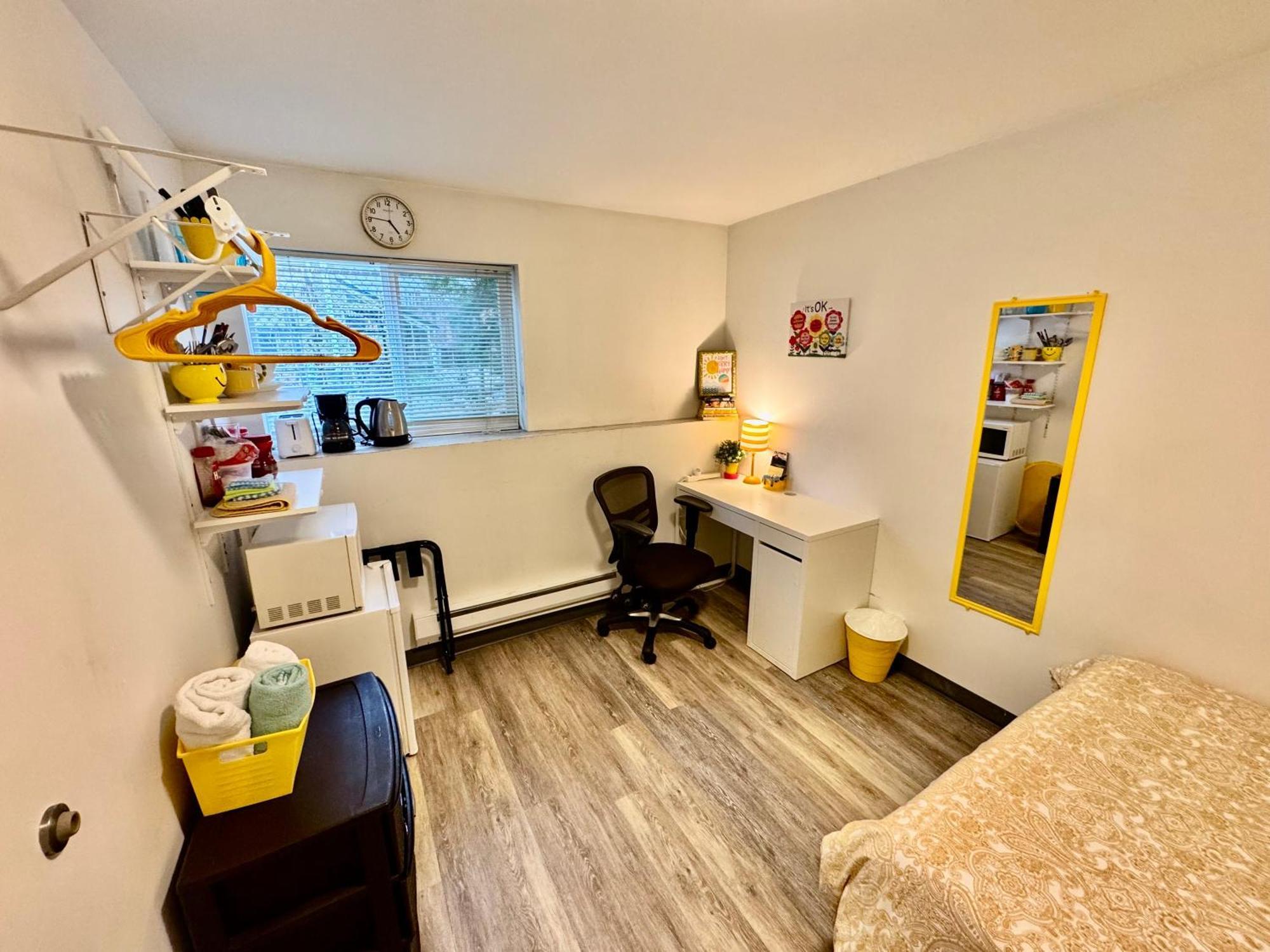 Private Room With Shared Bathroom On The 1St Floor 10 Minutes Walk To University Of Washington سياتل المظهر الخارجي الصورة