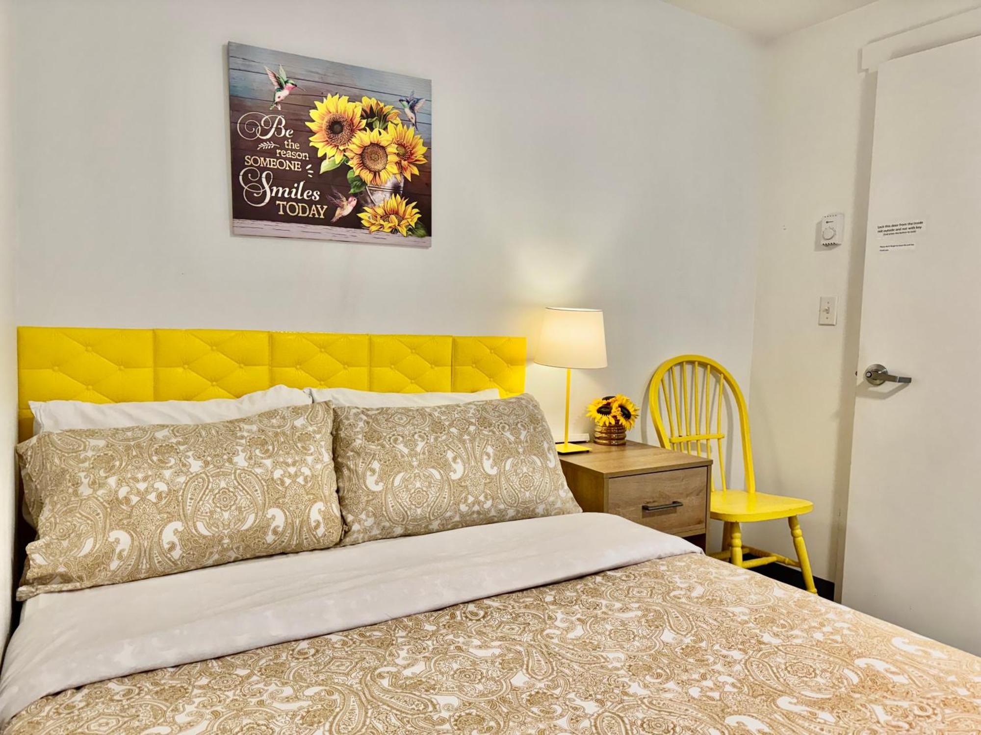 Private Room With Shared Bathroom On The 1St Floor 10 Minutes Walk To University Of Washington سياتل المظهر الخارجي الصورة